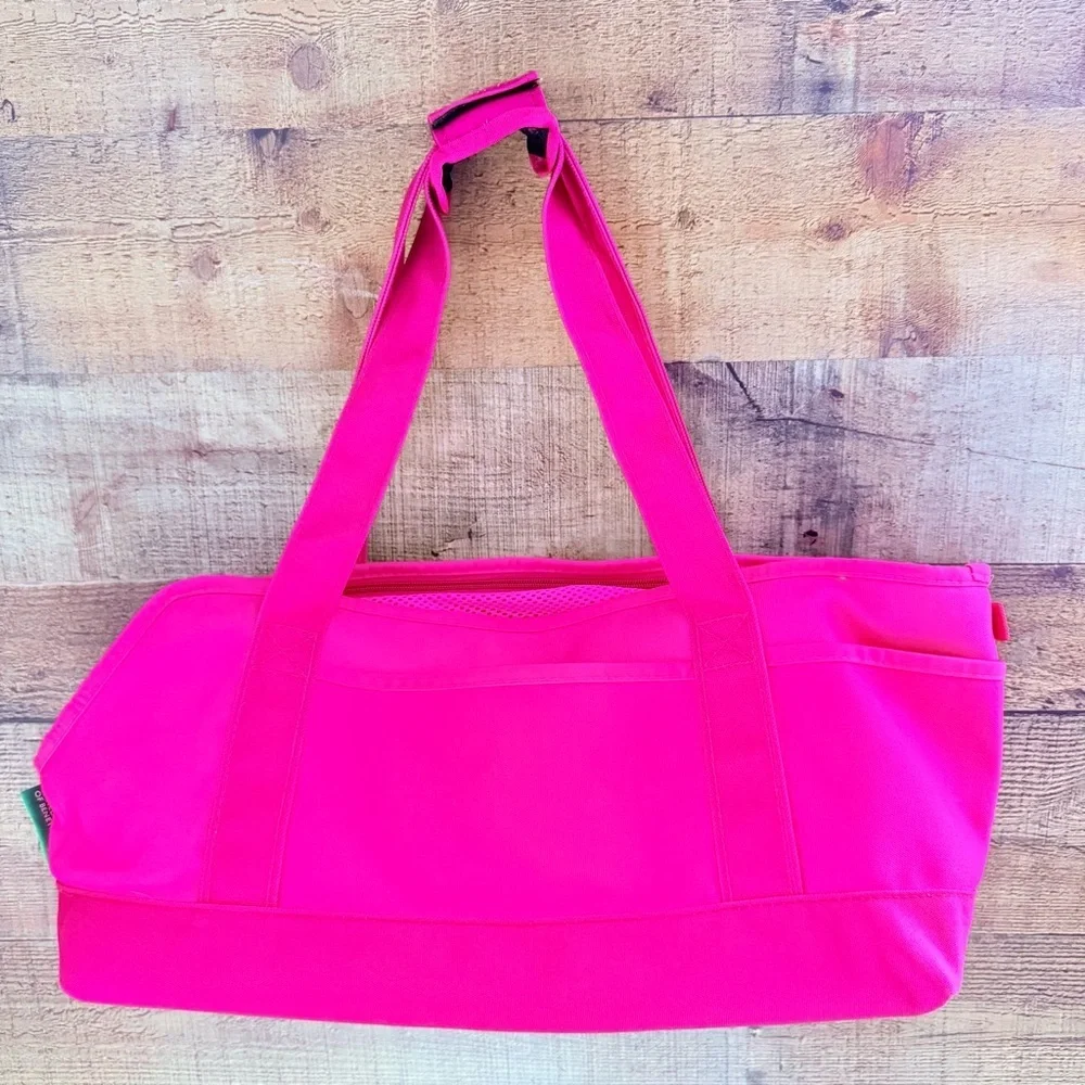 United Colors Of Benetton nwot pet